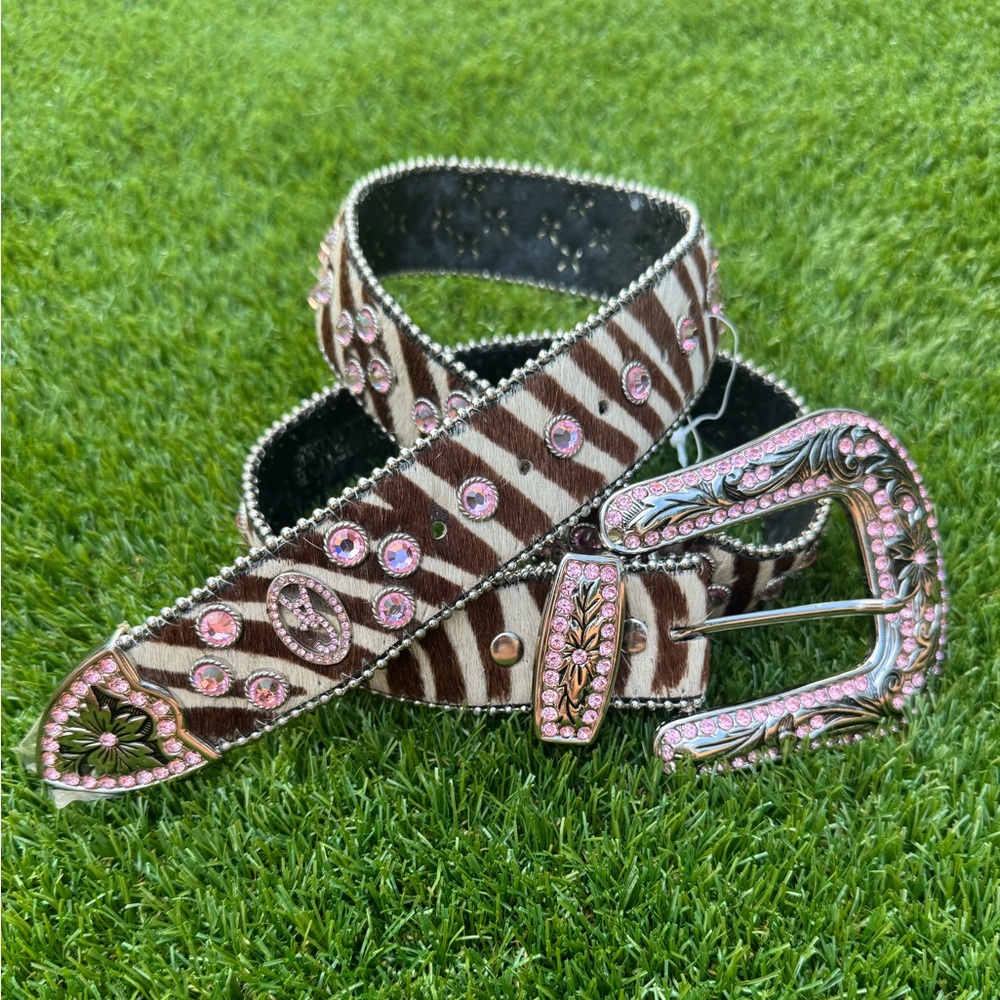 Christine Alexander Swarovski Crystals Vintage Studded Leather Belt  Medium